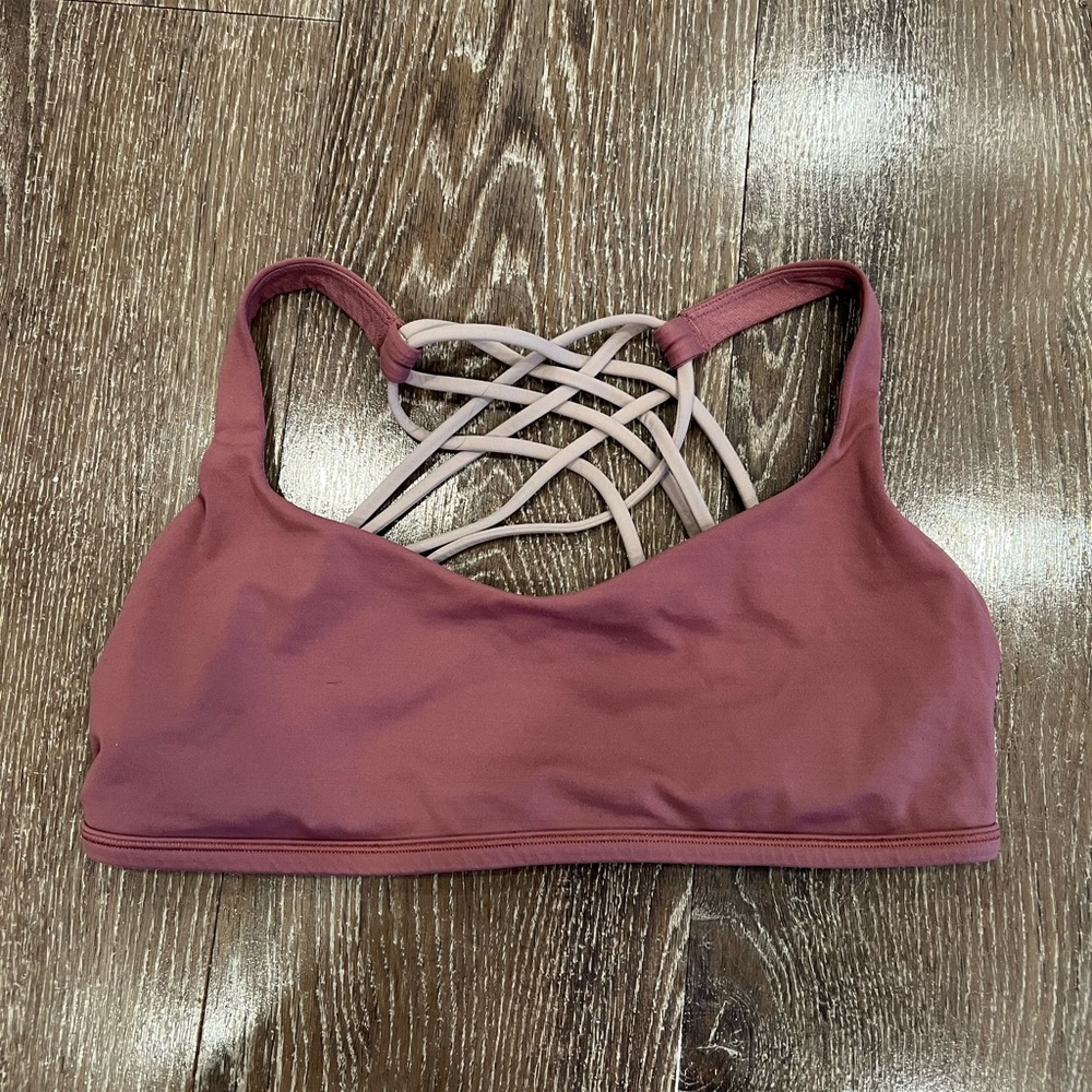 lululemon yoga free to be blush rose bra⭐️🌷